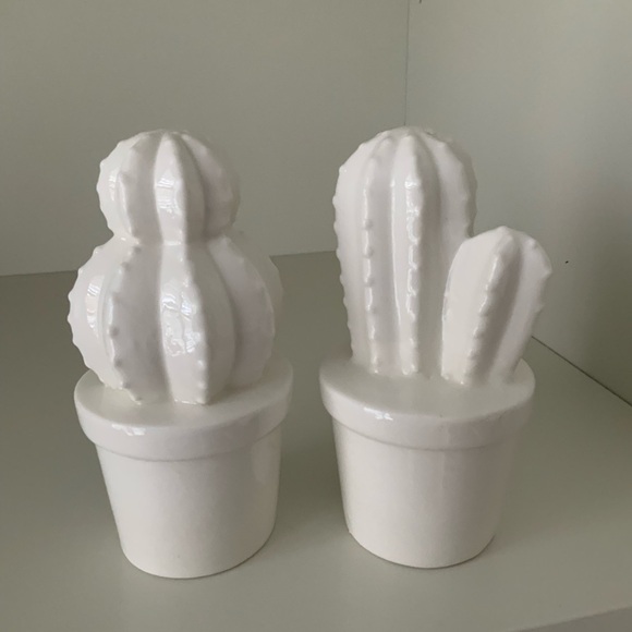 Decorative Ceramic White Small Sculpture Figurines Cactus’s Duo 6” X 2 Like New - Picture 4 of 7